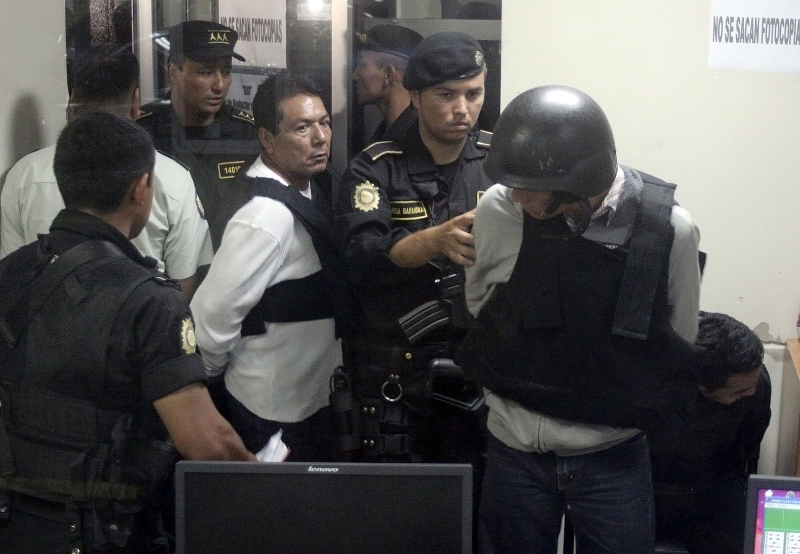 CAPTURAN A SIETE PRESUNTOS AUTORES MATERIALES DEL CRIMEN DE RODRIGO ROSENBERG