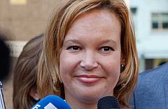 Leire Pajín acusa al PP de "difamación" y "calumnias"