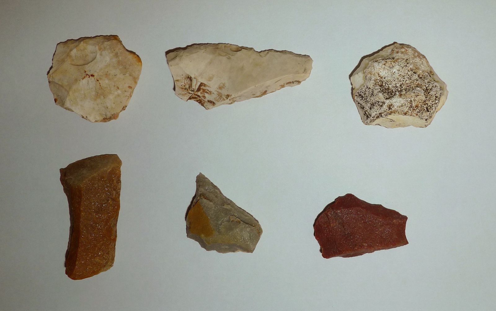 Herramientas prehistóricas encontradas en un yacimiento del Paleolítico Medio en Reuena