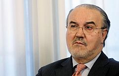Pedro Solbes deja su acta como diputado en el Congreso