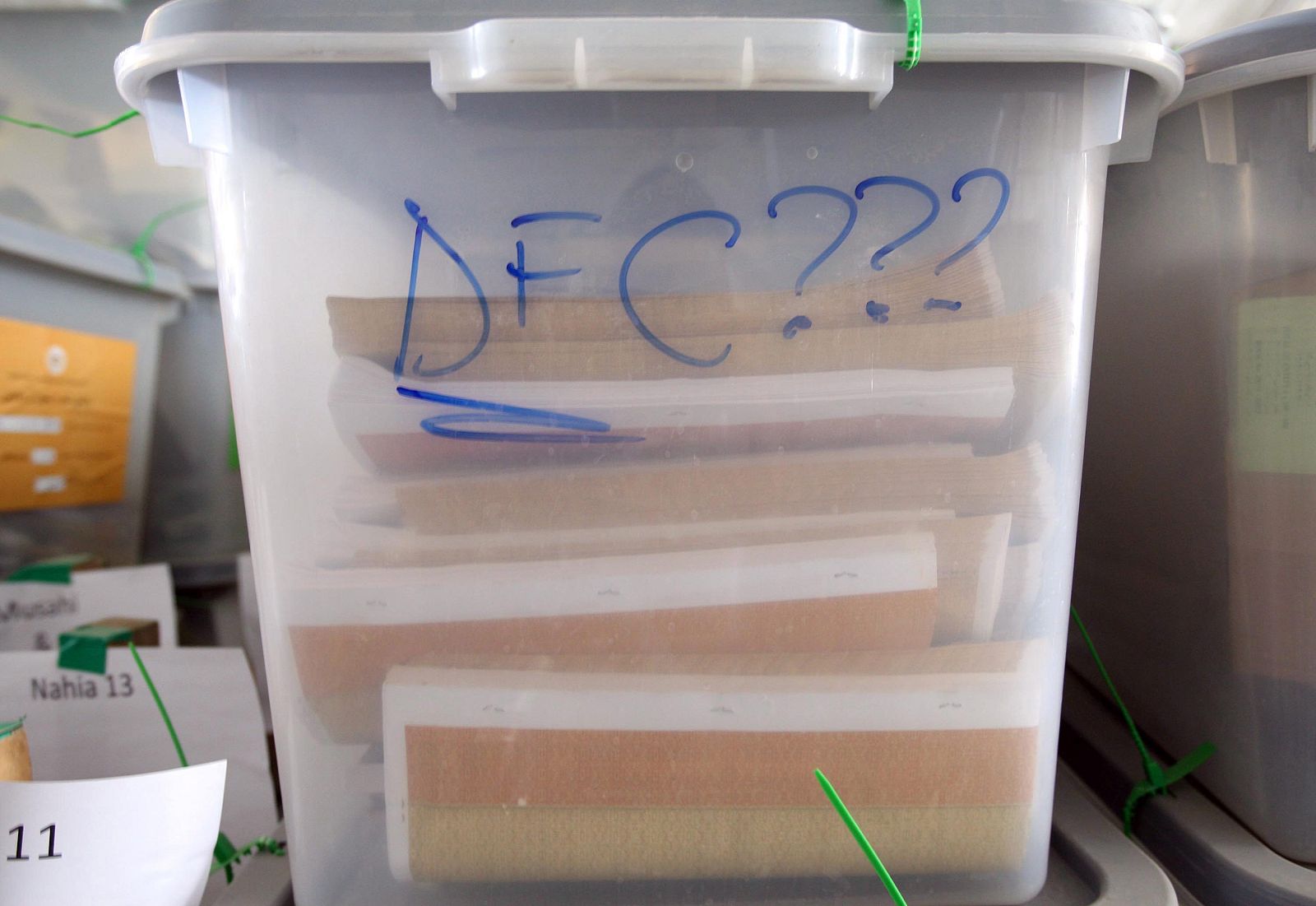 LA COMISIÓN ELECTORAL AFGANA VOLVERÁ A CONTAR PAPELETAS EN EL 10% DE COLEGIOS