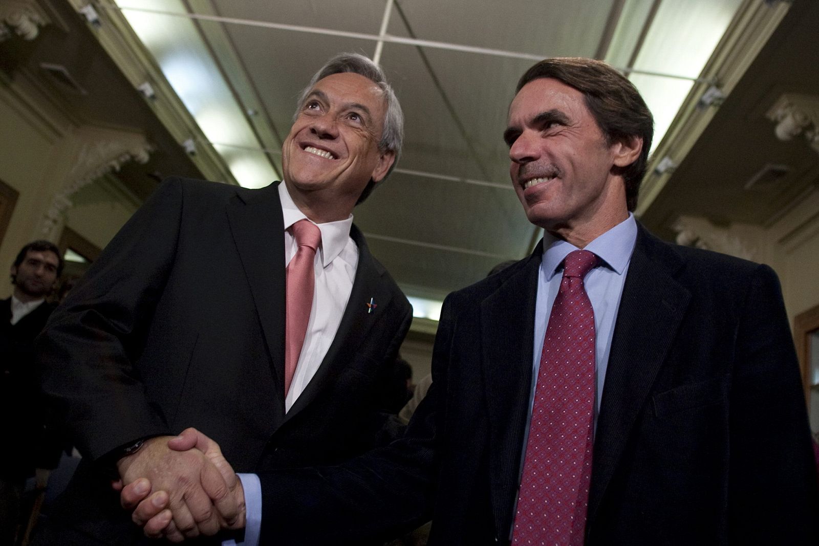 EL CANDIDATO PRESIDENCIAL SEBASTIAN PIÑERA SE REÚNE CON EL EX PRESIDENTE ESPAÑOL JOSÉ MARÍA AZNAR