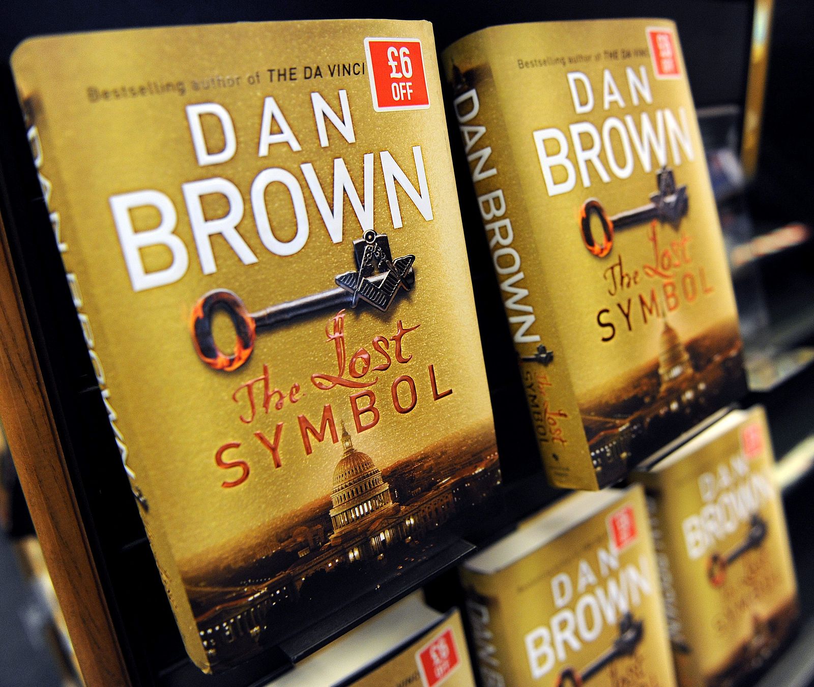 SALE A LA LUZ EN INGLÉS LA NUEVA OBRA DE DAN BROWN