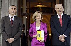 Elena Salgado dice que la subida de impuestos planteada tendrá efectos positivos