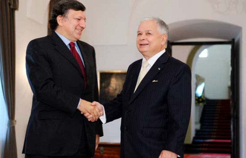 El presidente polaco firma el Tratado de Lisboa