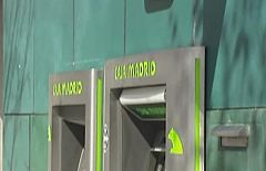 La presidencia de Caja Madrid divide a las direcciones regionales y nacionales de PP y PSOE