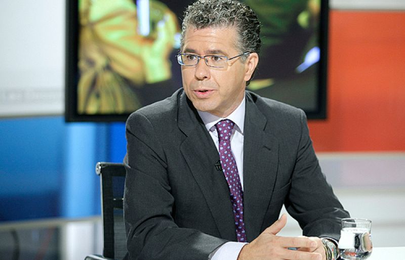 Granados: Aguirre "no cuestiona a Rajoy", son "otros" quien le ponen en una "situación difícil"