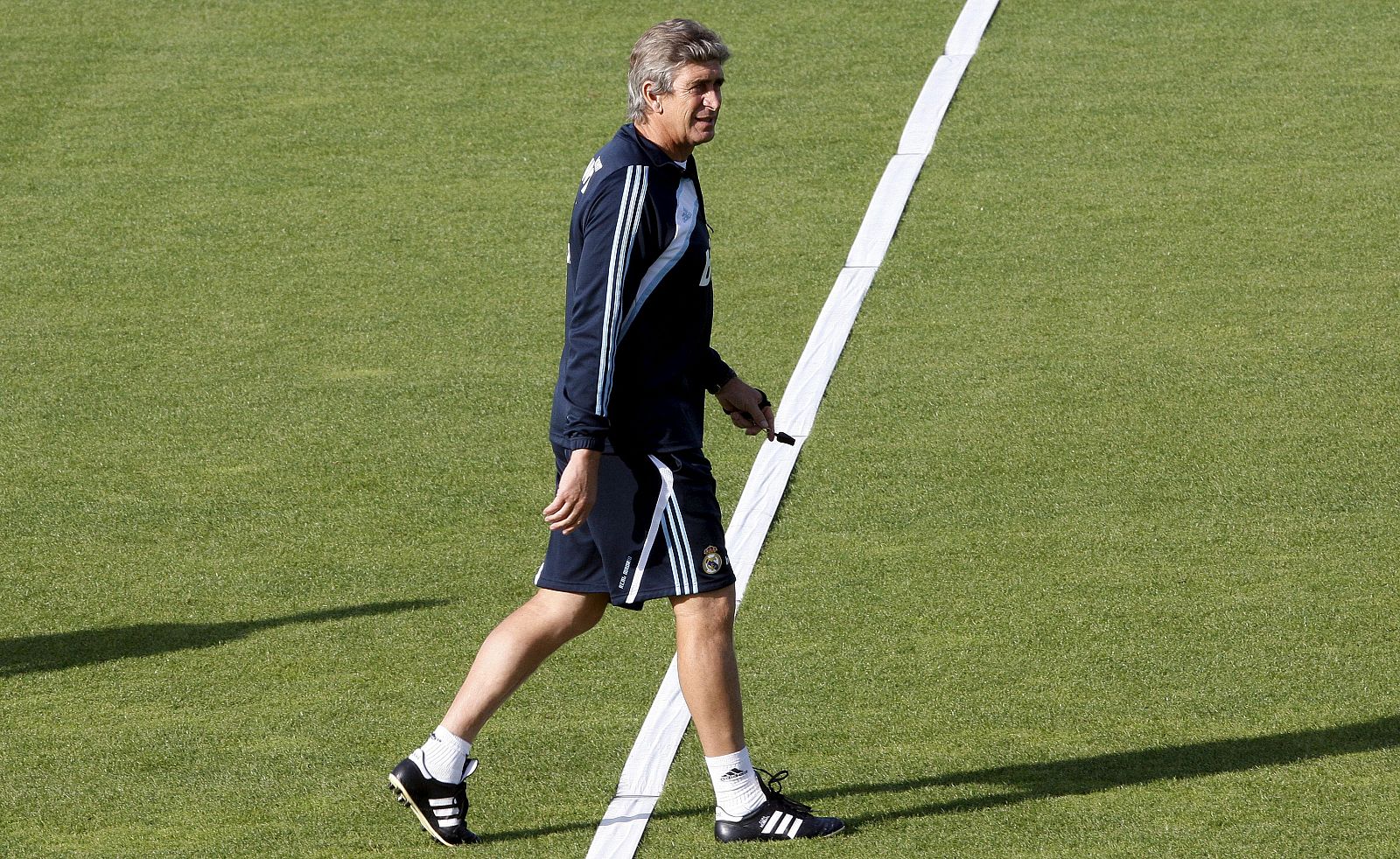 Manuel Pellegrini estuvo más de diez minutos de charla con sus jugadores.