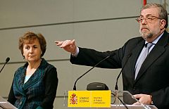 El Gobierno y los sindicatos creen que el paro es "menos negativo" que hace un año