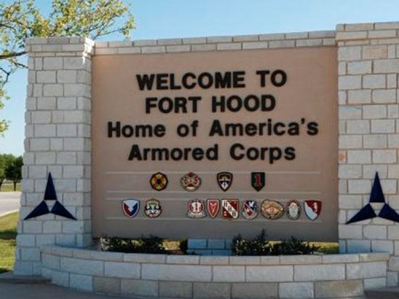 Al menos 13 muertos y 30 heridos en un tiroteo en una base militar de Texas