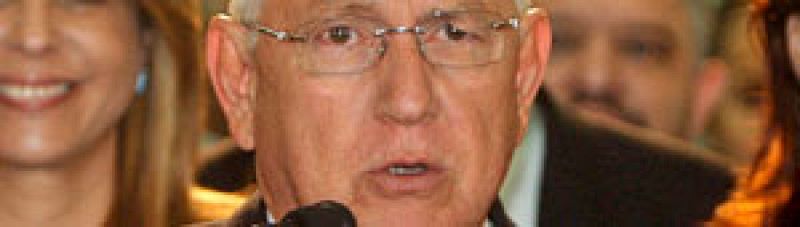  Micheletti rompe el pacto con Zelaya y se autoimpone presidente