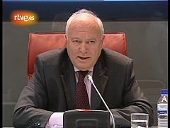 Moratinos anuncia que los tres marineros que sacaron del 'Alakrana' han vuelto al barco
