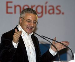 Blanco asegura que las negociaciones por el Alakrana están "en fase de diálogo diplomático"