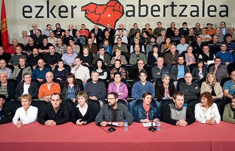 La izquierda abertzale pide una nueva negociación en ausencia "total" de violencia