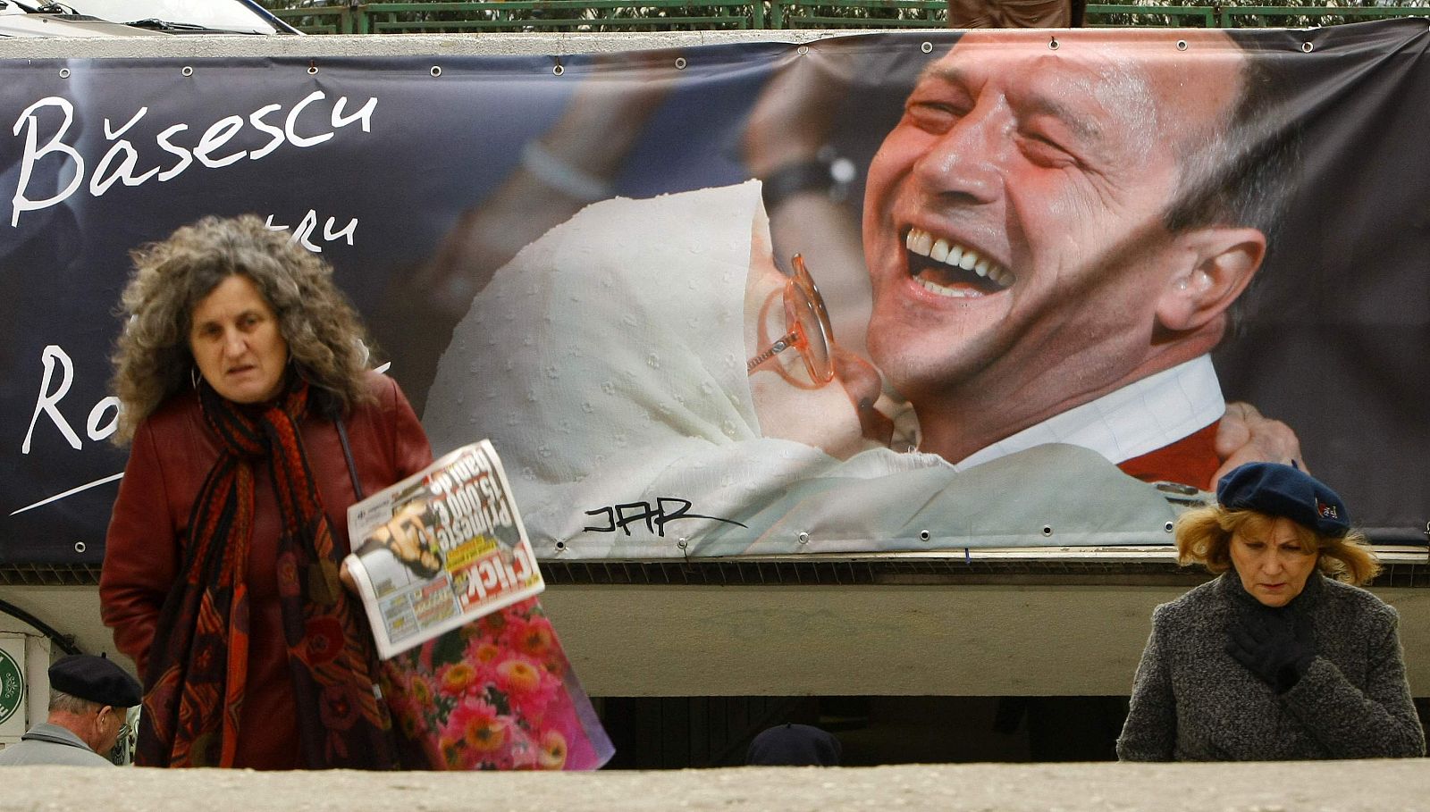 Votan los rumanos residentes en España