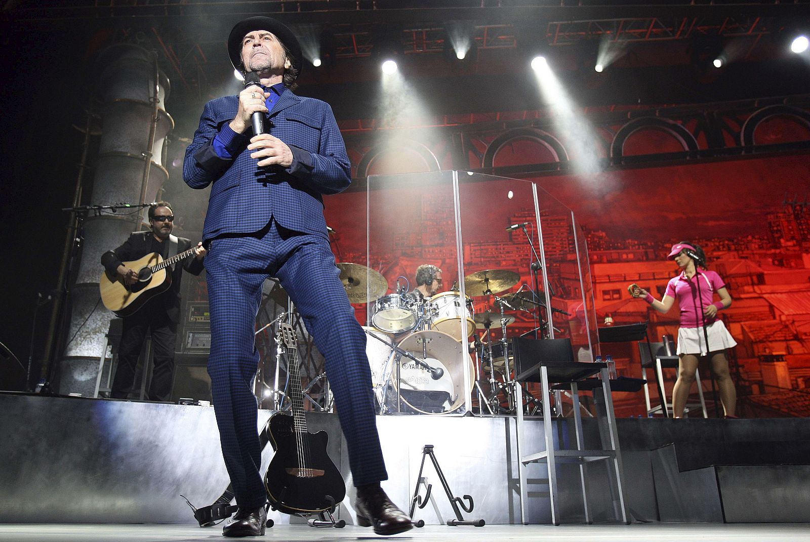 GIRA "VINAGRE Y ROSAS"