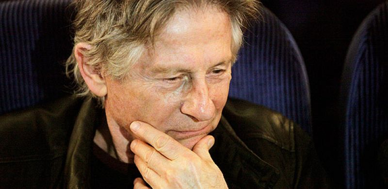 Polanski espera en la cárcel la luz verde para su liberación 