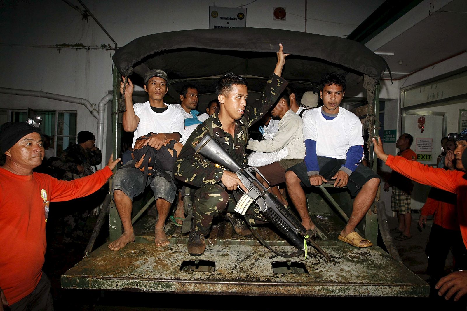 LIBERADOS 46 REHENES RETENIDOS POR UN CLAN TRIBAL DE FILIPINAS TRAS ACUERDO