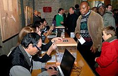 El 'sí' gana una consulta soberanista catalana con baja partipación