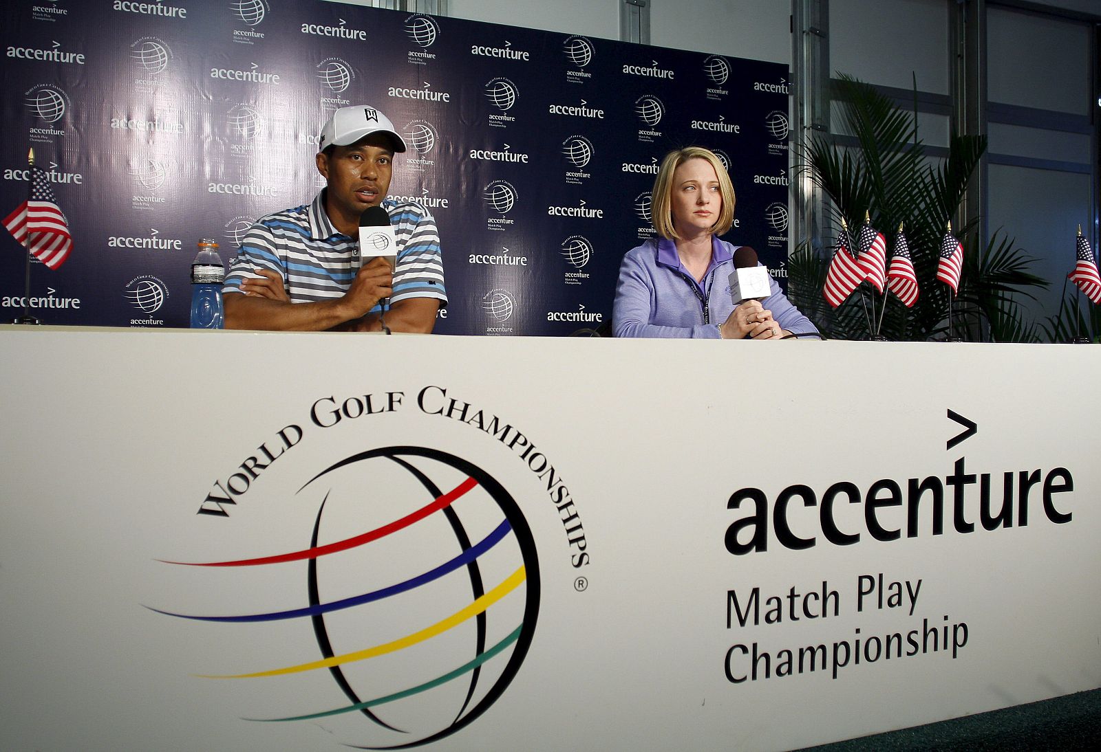 ACCENTURE LE RETIRA A TIGER WOODS SU PATROCINIO