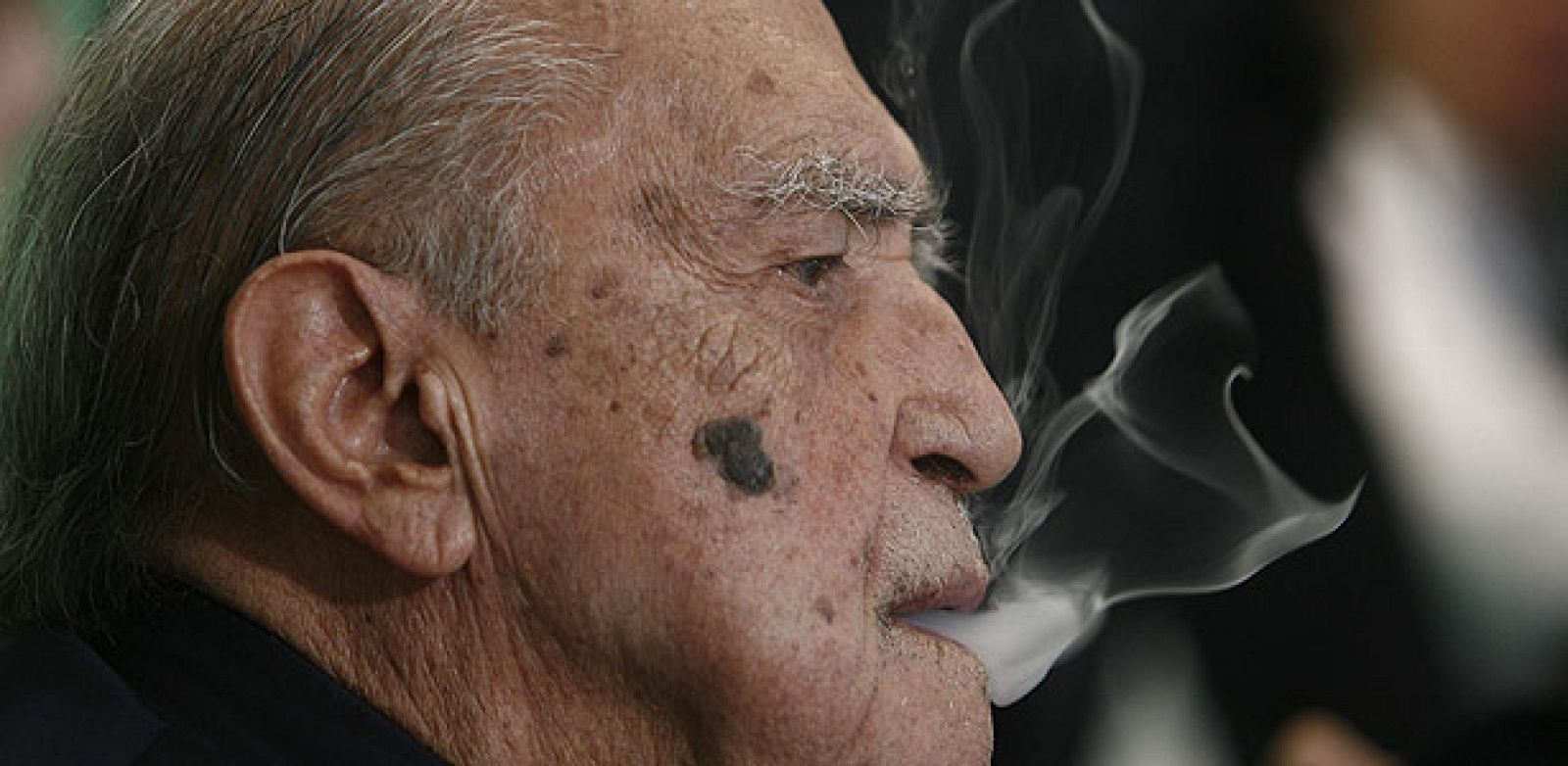 Óscar Niemeyer cumple 102 años