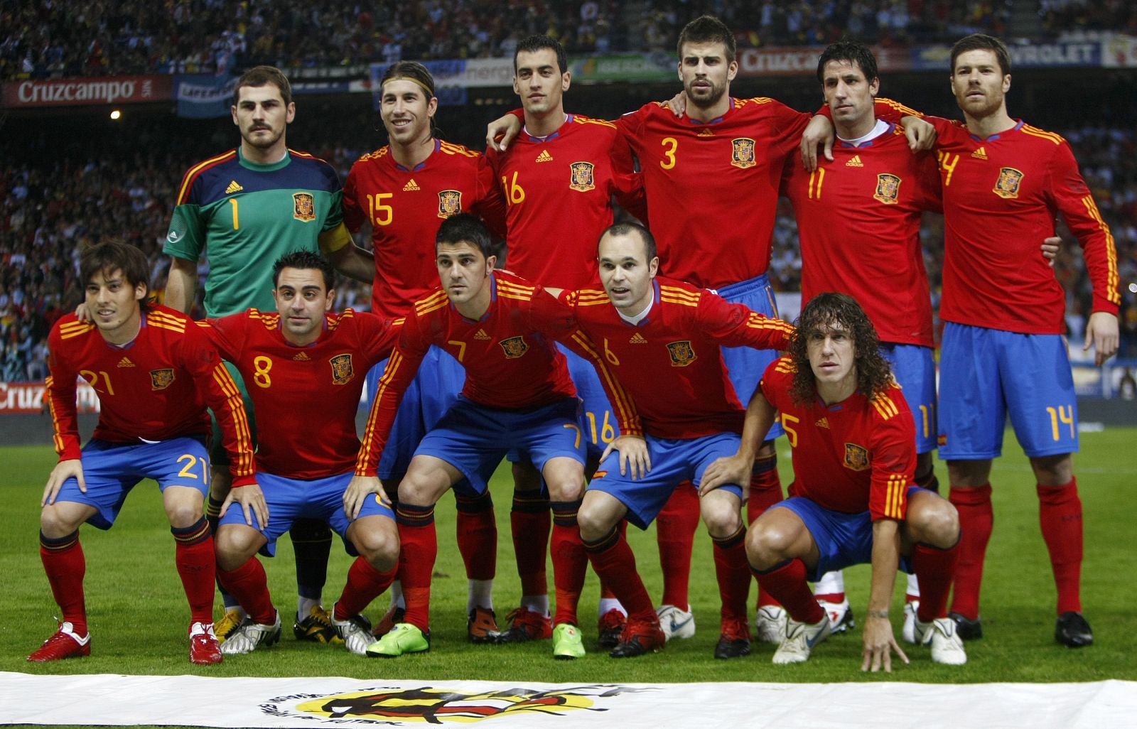 Spain's team poses before their friendly soccer match against Argentina at the Vicente Calderon stadium in Madrid