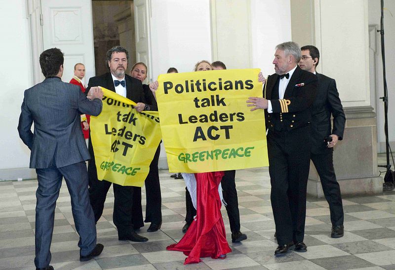 Detienen al director de Greenpeace España en la cumbre climática de Copenhague