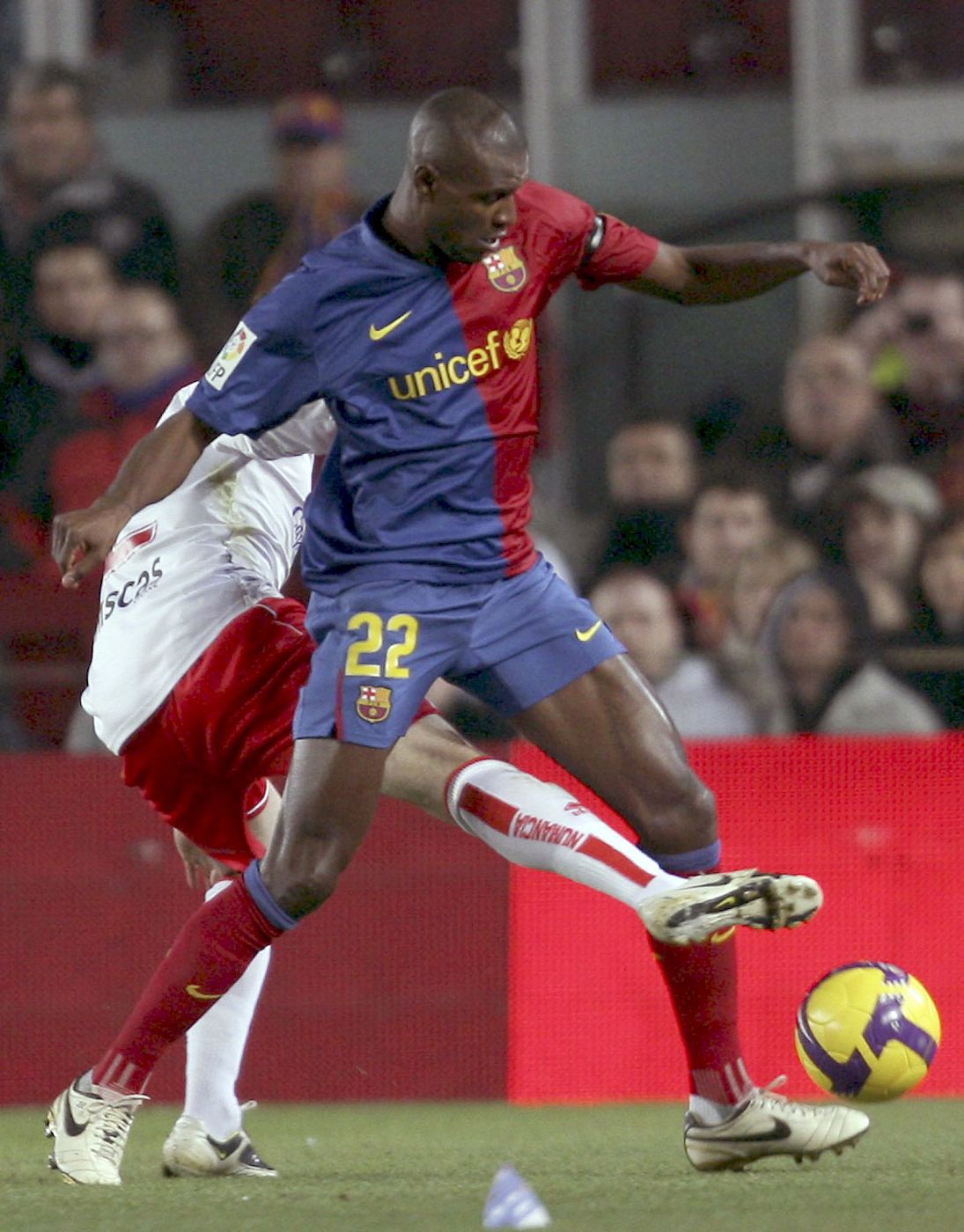 Eric Abidal, defensa del Barça, en el partido ante el Numancia