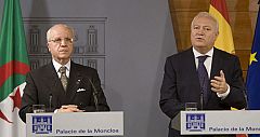 Moratinos subraya su compromiso de resolver el secuestro de los cooperantes sin pagar rescate