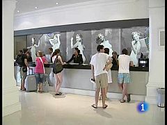 El turismo internacional bajó un 4% en 2009 y en España aportó menos al crecimiento económico