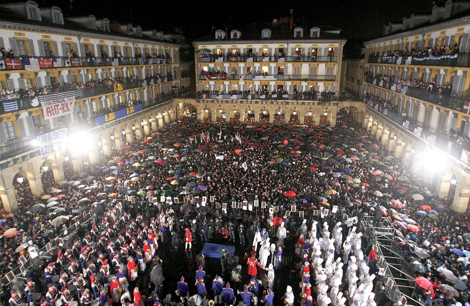 17 identificados por portar carteles de ETA en las fiestas de San Sebastián