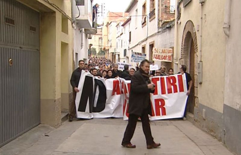 Montilla rechaza el almacén nuclear en Ascó y Espinosa recuerda que es una decisión municipal
