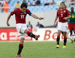 Camerún yerra en la prórroga y se apea de la Copa África
