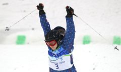 La estadounidense Hannah Kearney, oro en baches de esquí estilo libre