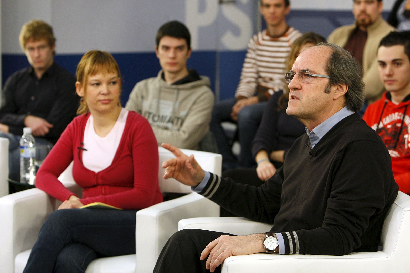 Educación y desempleo con  jóvenes PSOE