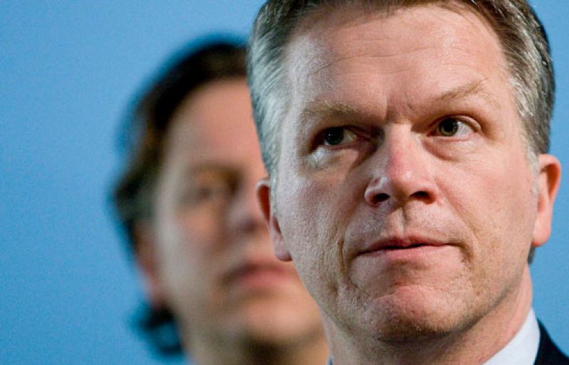 El Gobierno holandés se disuelve por diferencias sobre su presencia en Afganistán