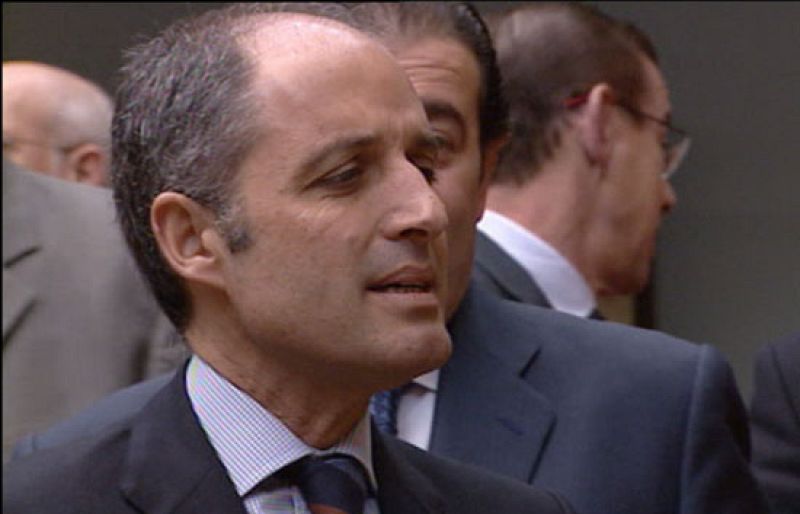 Camps declara que tiene un piso con su mujer y apenas 2.300 euros en dos cuentas corrientes