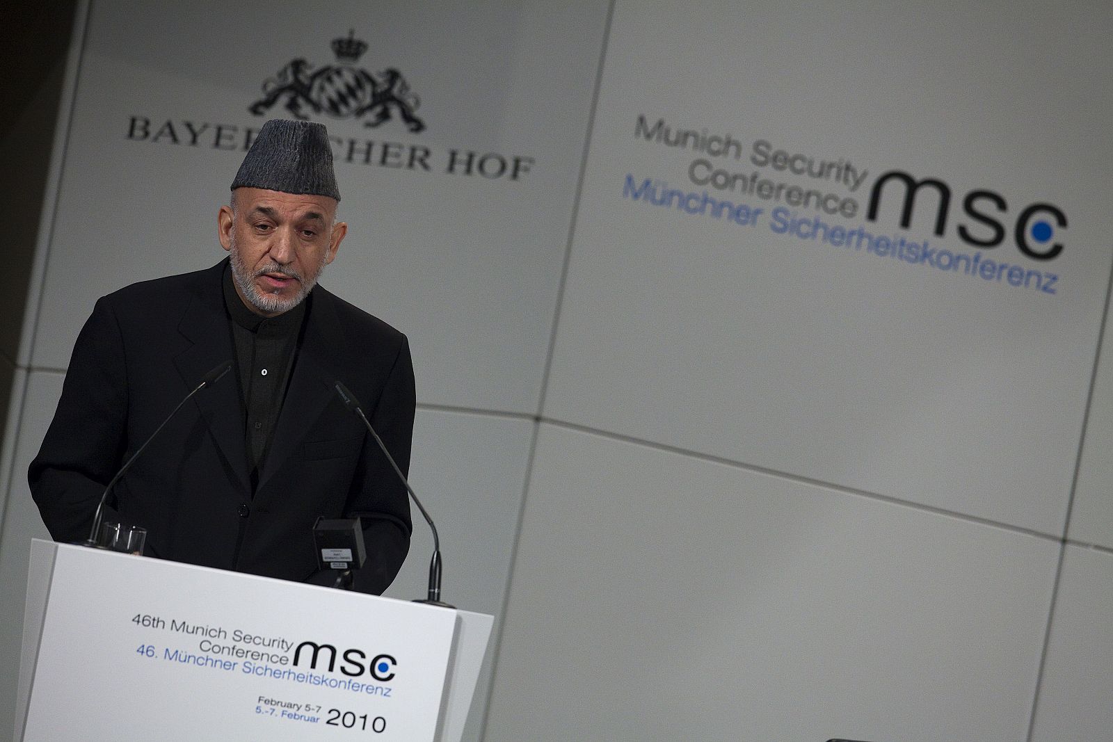 El presidente afgano, Hamid Karzai, durante su visita a Alemania