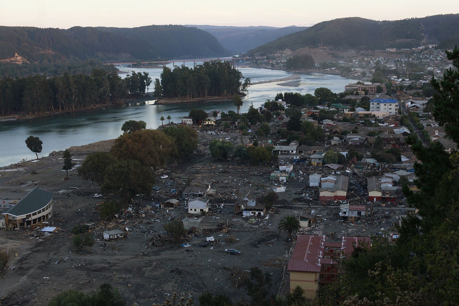 Chile no se ha recuperado del terremoto del sábado y hoy padece las tres réplicas más fuertes