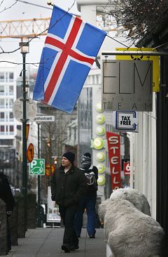 Islandia vota en referéndum si acepta devolver la millonaria deuda de Icesave
