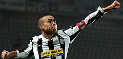 Un "paparazzi" italiano, condenado por extorsión a Trezeguet