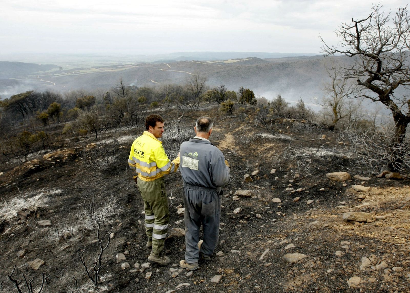 El incendio del Rey católico está oficialmente "controlado"
