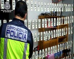 Intervienen 1,3 millones de dólares falsos tras desmantelar una imprenta clandestina