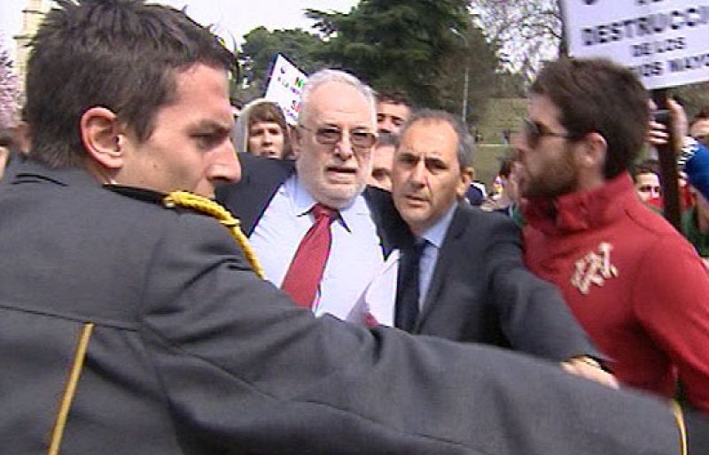 Berzosa, tras ser abucheado: "Algunos colegiales establecen el terror en la Universidad" 