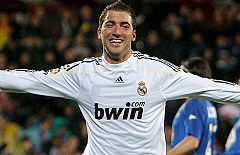 La ira goleadora del Madrid derrumba la maldición del Coliseum