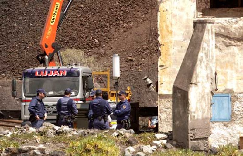 Los restos óseos hallados en el pozo donde se buscó a Sara Morales "no son humanos"