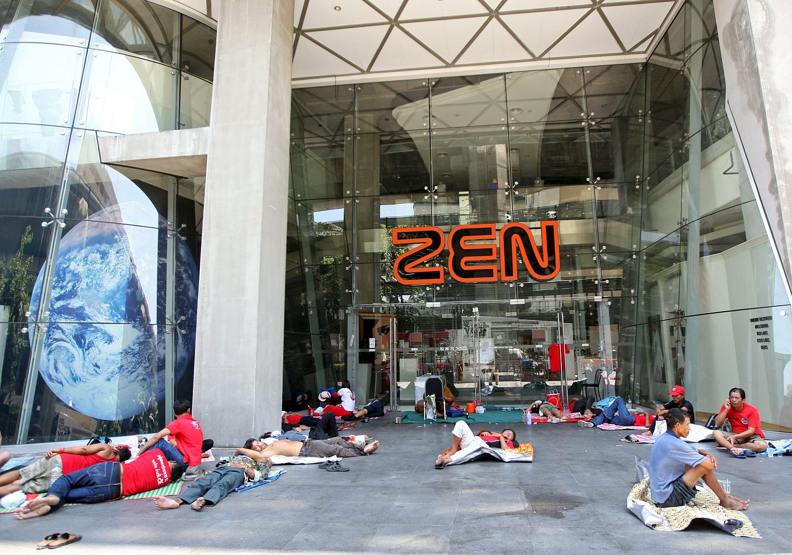 MANIFESTACIÓN DE LOS "CAMISAS ROJAS"