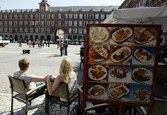 Los servicios sufren con la crisis, pero seguirán ganando terreno en la recuperación