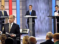 El liberal Clegg le 'roba' a Cameron y Brown el primer debate de la historia británica