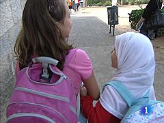 Vuelve a clase la alumna del instituto madrileño separada de sus compañeros por llevar velo